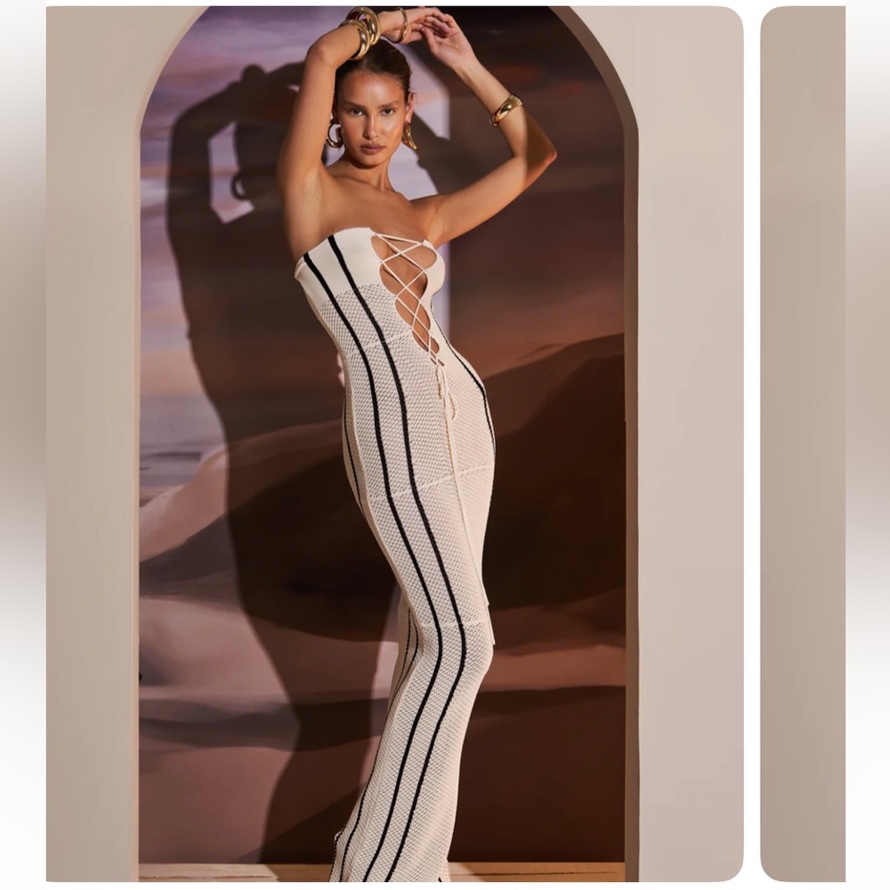 BANDEAU LACE UP MAXI DRESS IN SAHARA - medium